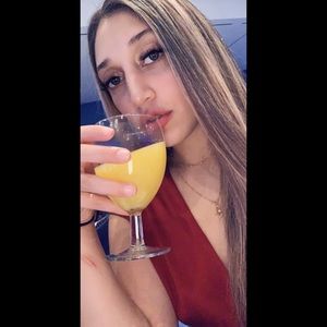 Meet your Posher, Destiny